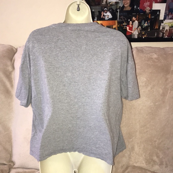 Boohoo XL light gray short sleeved shirt 💕 - Picture 2 of 3